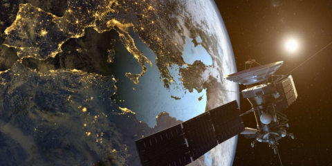 Internet satellitare, la soluzione piovuta dal cielo per coprire tutta l’Africa? Scarica il report GSMA