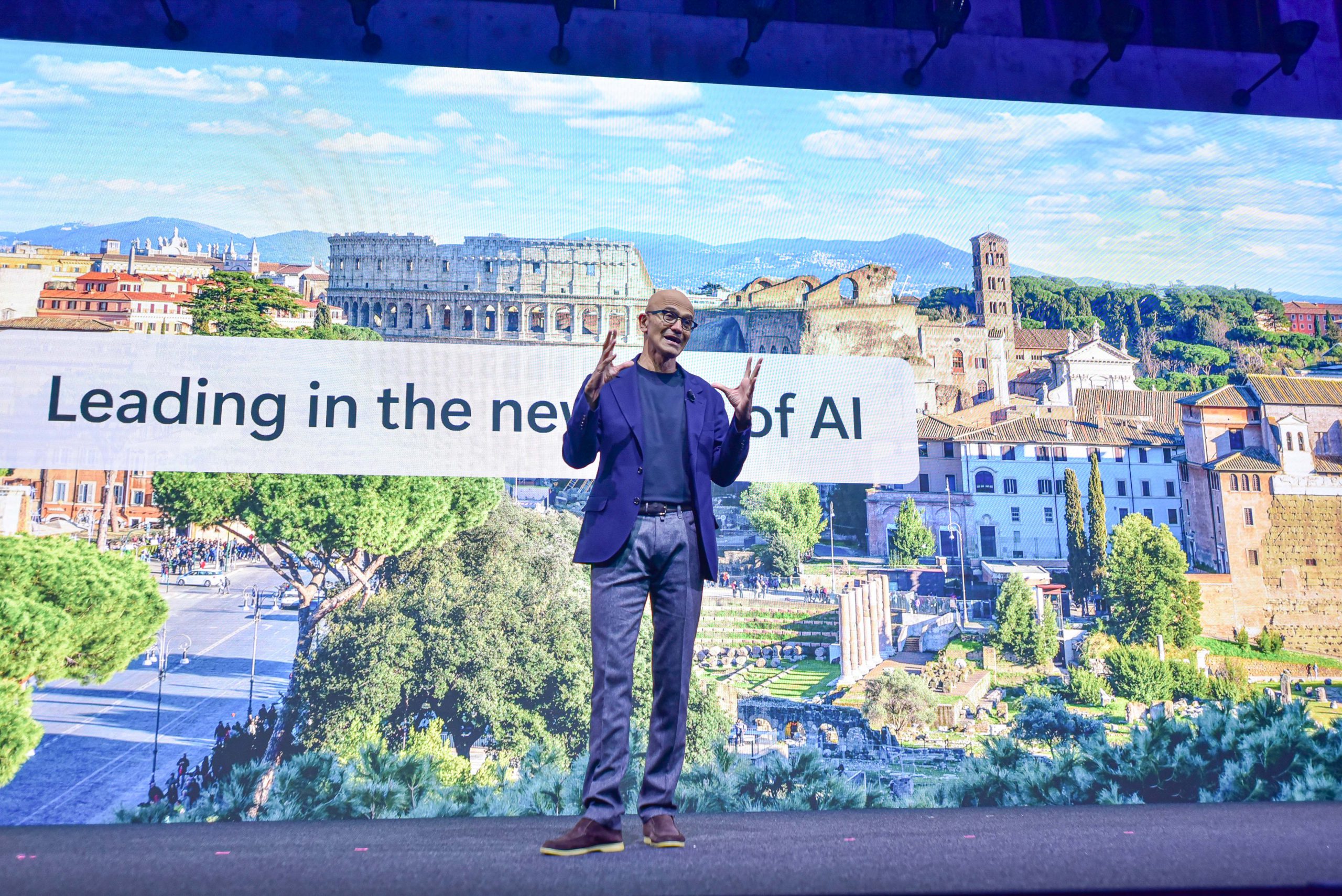 Il CEO di Microsoft afferma che fino al 30% del codice dell’azienda è scritto dall’AI