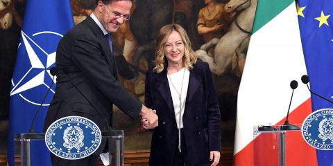 Vertice Meloni-Rutte: “L’Europa nuovo pilastro della Nato. Puntare su industria europea Difesa”