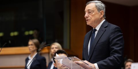 Draghi all’Europarlamento: “Sull’innovazione l’ostacolo è la stessa Ue”. Il video dell’intervento