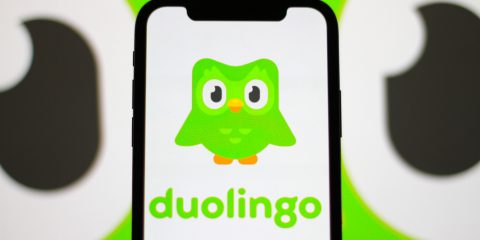 Duolingo, il nuovo volto della crisi del lavoro dovuta all’AI