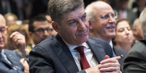 Il capo della Polizia: “Perché le Telco collaborano e le piattaforme digitali no?”. Il commento di Mezza