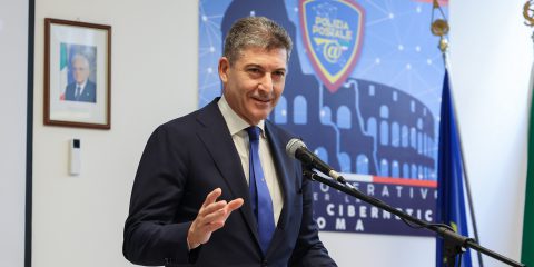 La Polizia di Stato presenta il primo “Quaderno di Polizia Cibernetica”