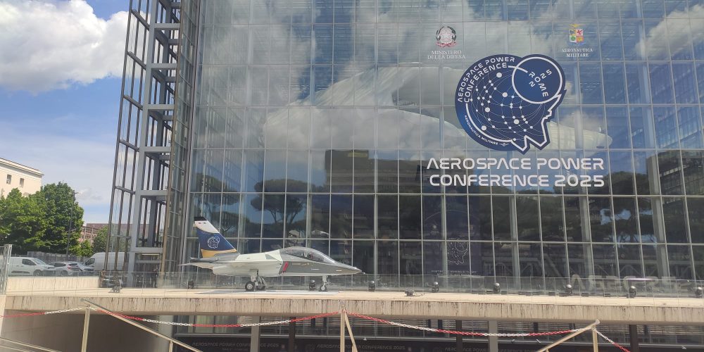 Spazio, la manager di SpaceX all’evento della Difesa strizza l’occhio all’Italia