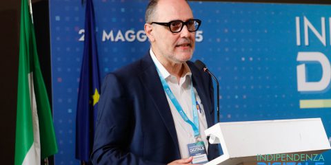 Primo Rapporto sull’Indipendenza Digitale in Italia. Rossetti: “Ridurre i rischi derivanti da dipendenze inconsapevoli”