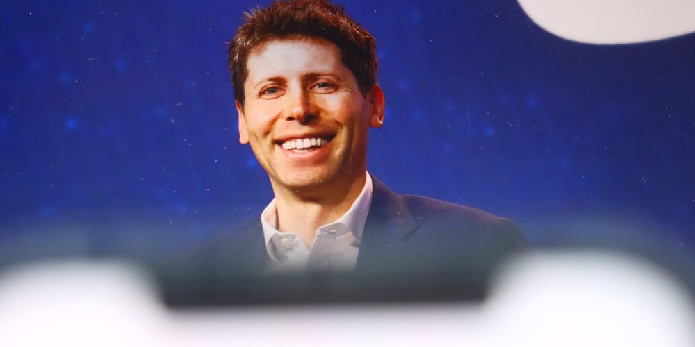 Sam Altman invita gli utenti a non fidarsi troppo di ChatGPT: “Non è così affidabile”