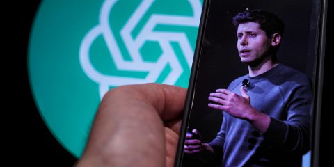 Abu Dhabi, il nuovo data center di OpenAI? Più grande del Principato di Monaco