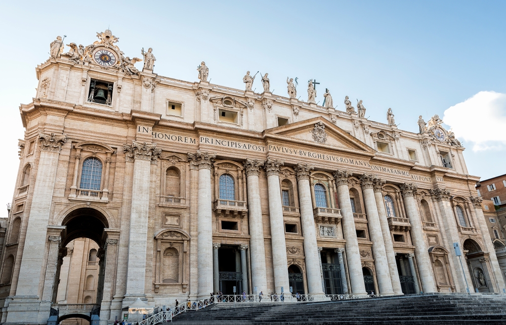 L’attesa e l’urgenza del “ritorno di un Papa” tra recupero di spiritualità e crisi della politica