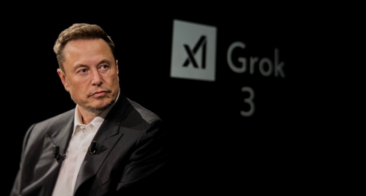 Trump martella il copyright per rendere più libera l’AI? Dietro c’è sempre Musk col suo chatbot Grok