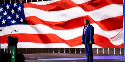Trump e la guerra interna sui dazi. Primo lo stop, poi l’appello favorevole. Il piccolo importatore di vini che ha sfidato Golia
