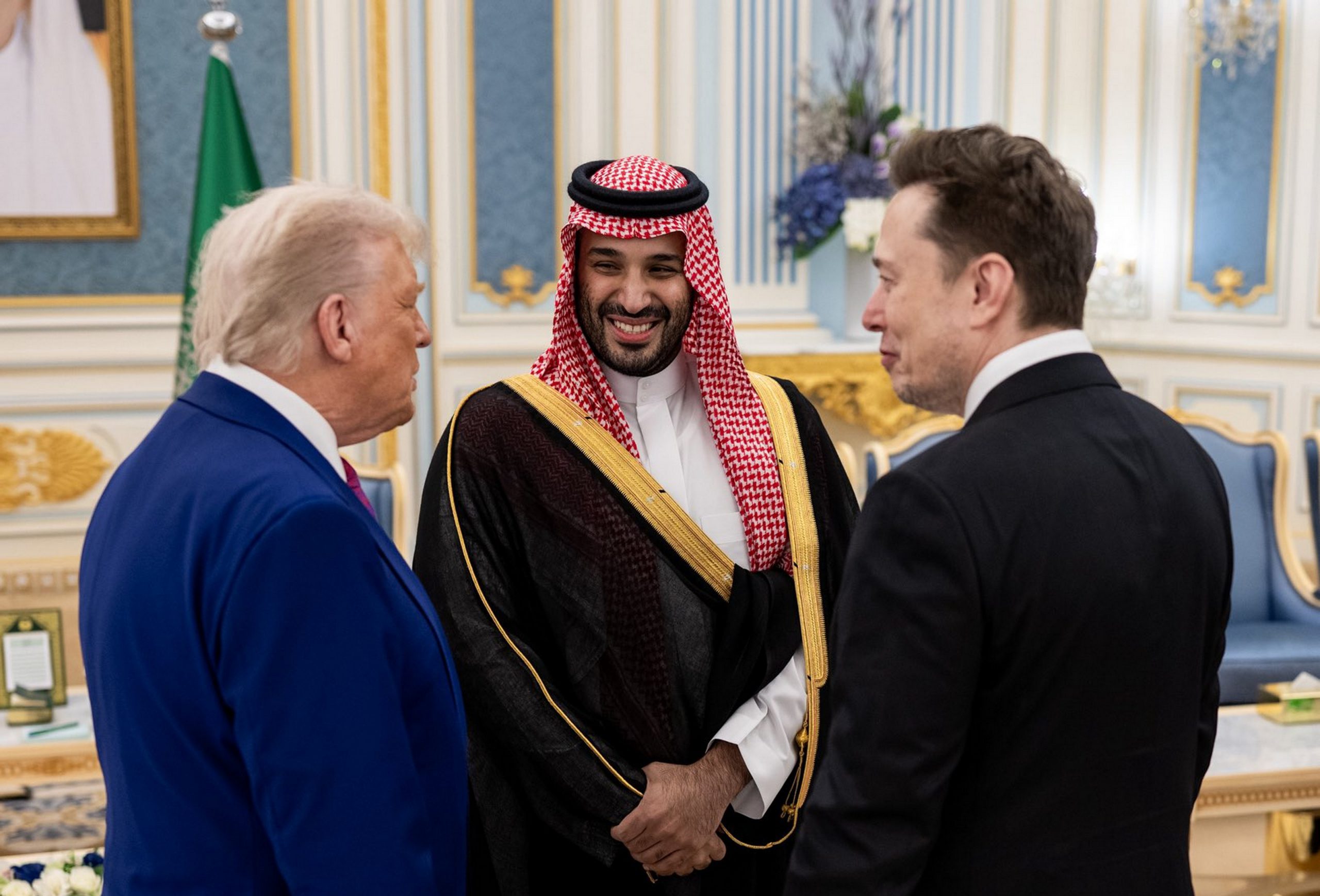 Musk e le Big Tech con Trump in Arabia Saudita. Maxi business da 600 miliardi per gli Usa