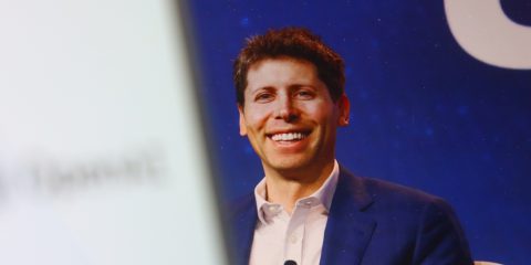 OpenAI adotta il modello Palantir e sfida i big della consulenza