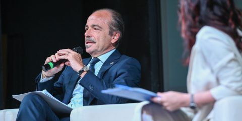 Italia 1 Giga, Butti ‘Soluzione su aree grigie Open Fiber-Fibercop è questione di ore’