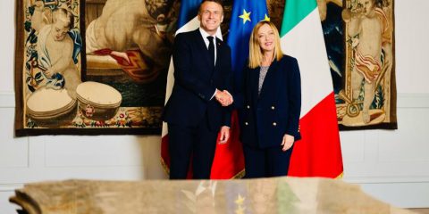 Spazio, ipotesi asse con Francia e Germania: Italia pronta a mollare Starlink per Eutelsat?