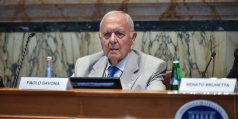 Savona (Consob): “Con Bitcoin Trump impedisce nascita del Dollaro digitale. Ue punti su Euro digitale e AI”
