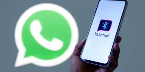 Come funziona Bitchat, l’app di messaggistica che funziona senza internet