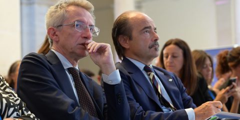 Rapporto Anci: “Nei Comuni migrazione al Cloud al 68% e dismissione server al 70%”