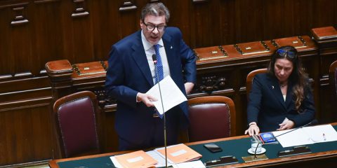 La Giornata Parlamentare. Dazi, Giorgetti: “impatto dello 0,5% su Pil”