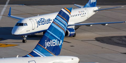 I satelliti Kuiper di Amazon forniranno connettività a bordo degli aerei JetBlue Airways