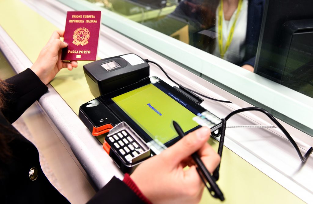 Poste-passaporti
