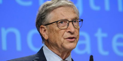 Bill Gates: “Tra 10 anni la settimana lavorativa sarà di soli 2 giorni grazie all’AI”
