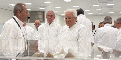 1 satellite ogni 3 giorni a Roma, Mattarella inaugura la Smart Factory di Thales Alenia Space