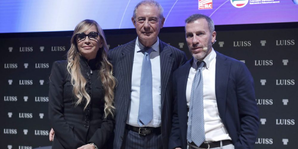 Crisi TLC, Durigon: “Governo a lavoro con Telco per piano industriale”. Urso: “Collaborazione con OTT sui costi reti”. Le richieste dei sindacati