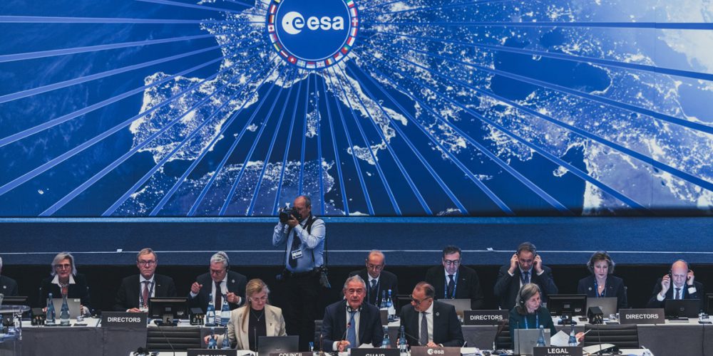ESA: ok a budget da 22 miliardi di euro, +30% sul triennio passato. Urso: “L’Italia contribuirà con 3,5 miliardi”