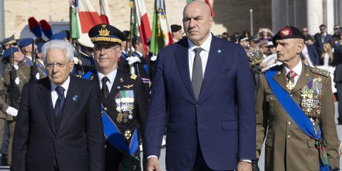 La Giornata Parlamentare. Mattarella chiama alla “comune forza di difesa europea”. Scontro Roma-Mosca