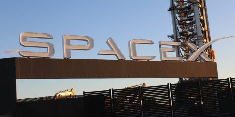 Trump (ri)chiama Musk per costruire il Golden Dome, per SpaceX contratto miliardario