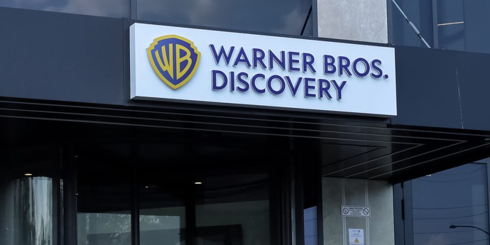 Warner Bros. in vendita, le offerte di Paramount, Comcast e Netflix. Un affare da 60 miliardi di dollari