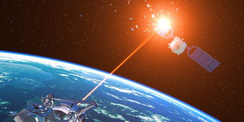 Mosca prepara l’arma segreta contro i satelliti Starlink, l’allarme dell’intelligence NATO