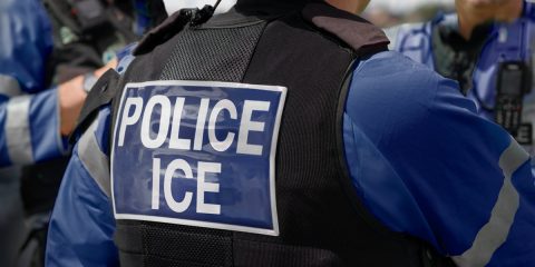 Lotta all’immigrazione: record arresti dell’ICE negli Usa