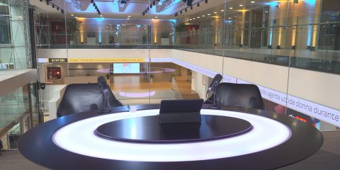 Sky TG24, la conferenza stampa di Meloni commentata in diretta da Vitale e de Bortoli