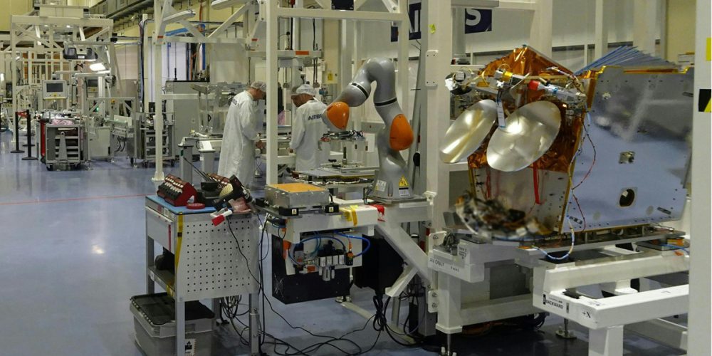 Airbus costruirà 340 nuovi satelliti per Eutelsat, l’Europa cresce nello spazio LEO