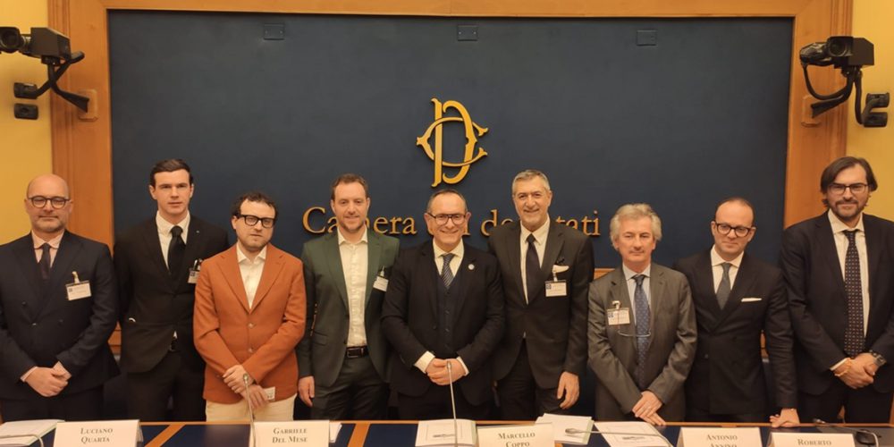 Bitcoin e blockchain: “A giugno 2026 le prime proposte legislative per tutelare investitori e consumatori”