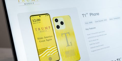 La prima immagine del Trump mobile, lo smartphone (brutto) di Donald Trump