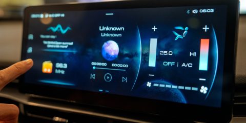 La radio tradizionale rischia di sparire dalle auto (perché è peggio della prominence TV)