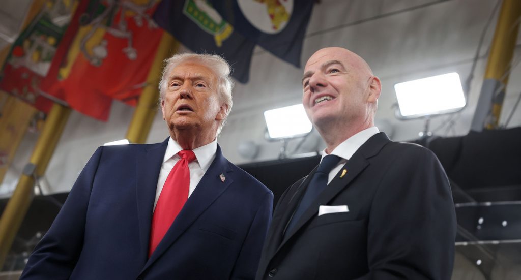 FIFA 2026, mondiali di calcio in Nord America, il Presidente degli Stati Uniti, Donald Trump, e il Presidente della FIFA, Gianni Infantino