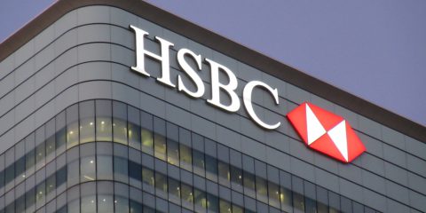 HSBC, l’AI accelera i licenziamenti: 20mila posti a rischio