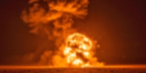 AI e falsi video della guerra in Iran. BBC: “Crollata ogni barriera”. Grok non li riconosce e c’è chi guadagna con la disinformazione