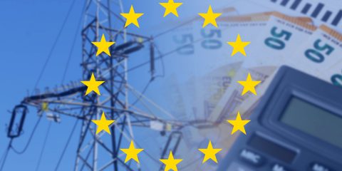 Energia pulita, Bruxelles mobilita 75 miliardi. Il piano Ue per bollette più basse e autonomia energetica